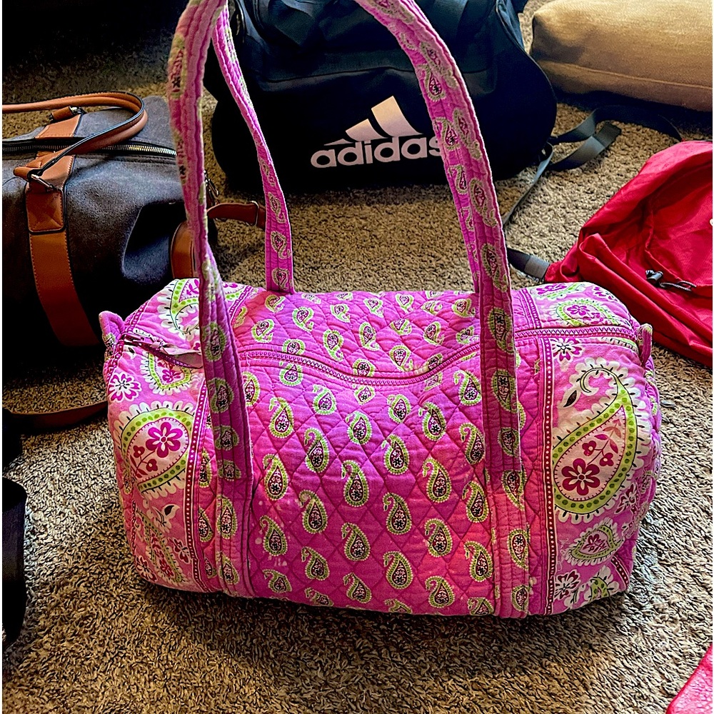 Vera Bradley pink paisley Tote - Perfect for spring and summer travel!